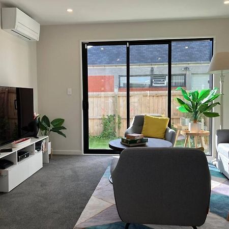 2-Bedroom Ensuite, Close To City, Comfortable, Accessible With Own Parking Christchurch Bagian luar foto