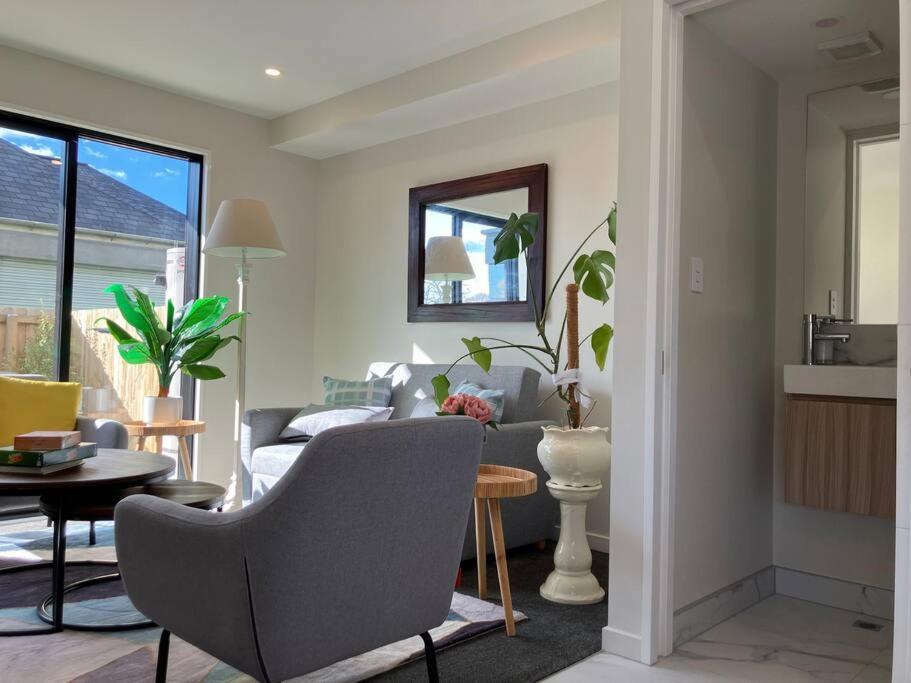 2-Bedroom Ensuite, Close To City, Comfortable, Accessible With Own Parking Christchurch Bagian luar foto