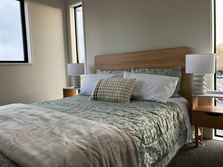 2-Bedroom Ensuite, Close To City, Comfortable, Accessible With Own Parking Christchurch Bagian luar foto