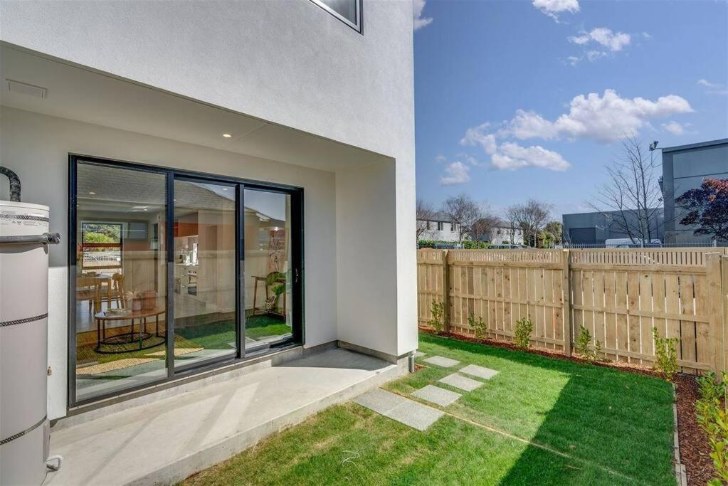 2-Bedroom Ensuite, Close To City, Comfortable, Accessible With Own Parking Christchurch Bagian luar foto